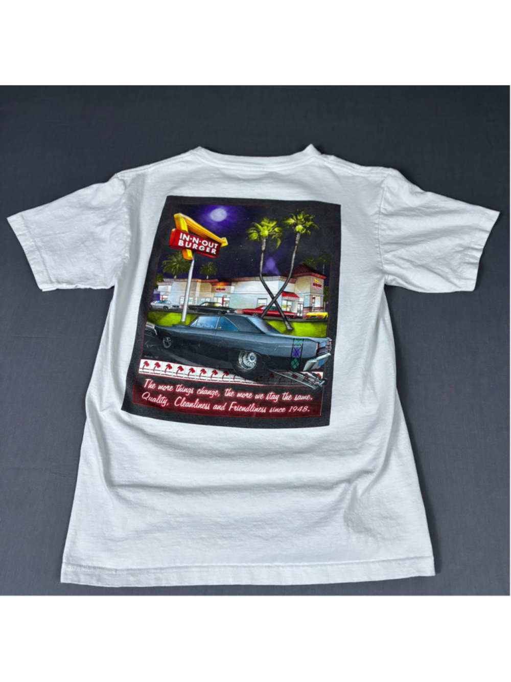 In-N-Out Burger 2011 Stayin’ the Same California Graphic Tee Medium
